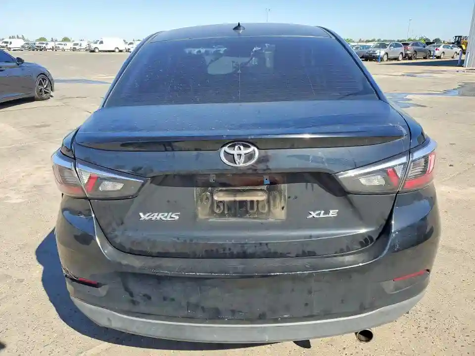 3MYDLBYV0KY519094 2019 TOYOTA YARIS-5