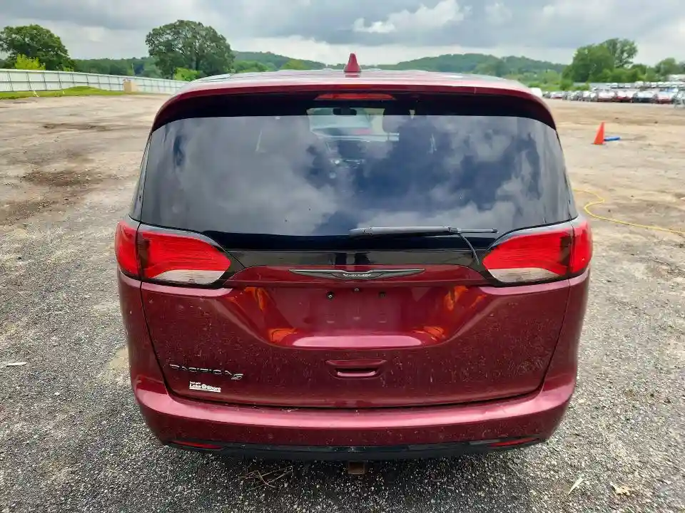 2C4RC1FG3JR339531 2018 CHRYSLER PACIFICA-5