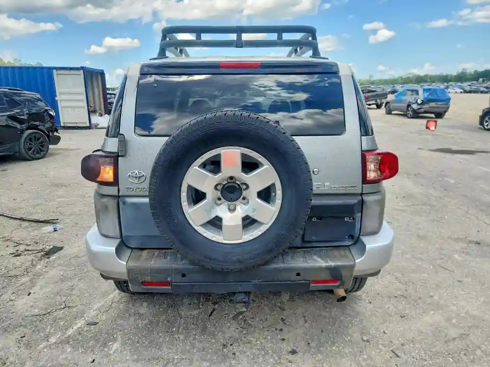 JTEZU4BF4AK008656 2010 TOYOTA FJ CRUISER-5