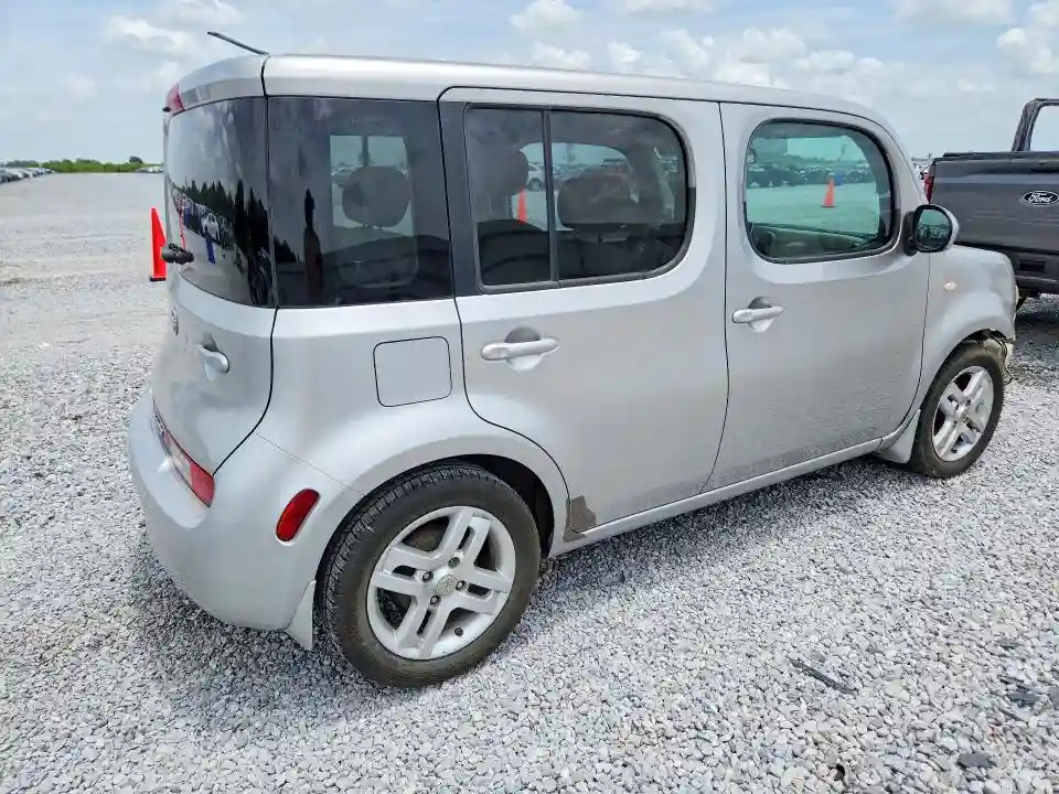 JN8AZ2KR9AT169827 2010 NISSAN CUBE-2