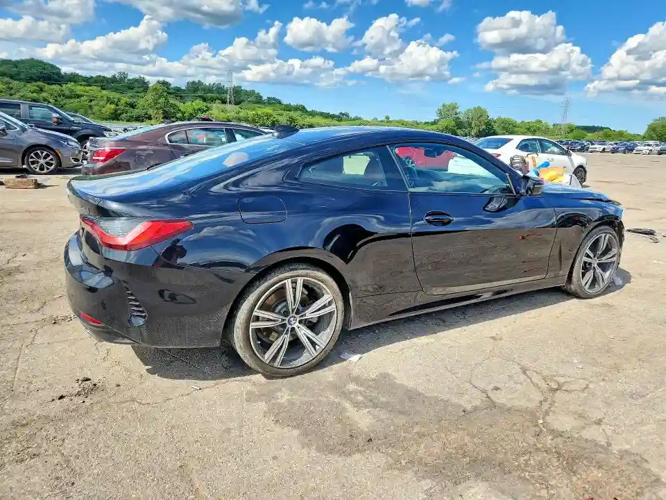 WBA73AP08NCJ27177 2022 BMW 4 SERIES-2