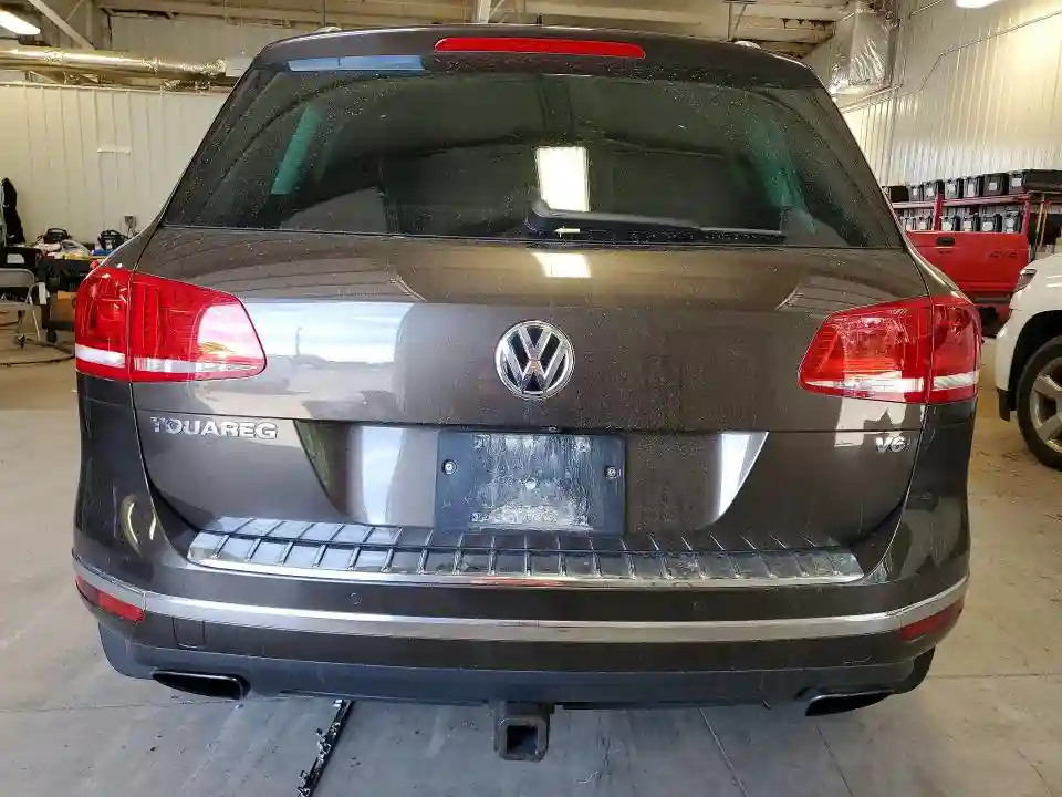 WVGGF7BP4HD002687 2017 VOLKSWAGEN TOUAREG-5