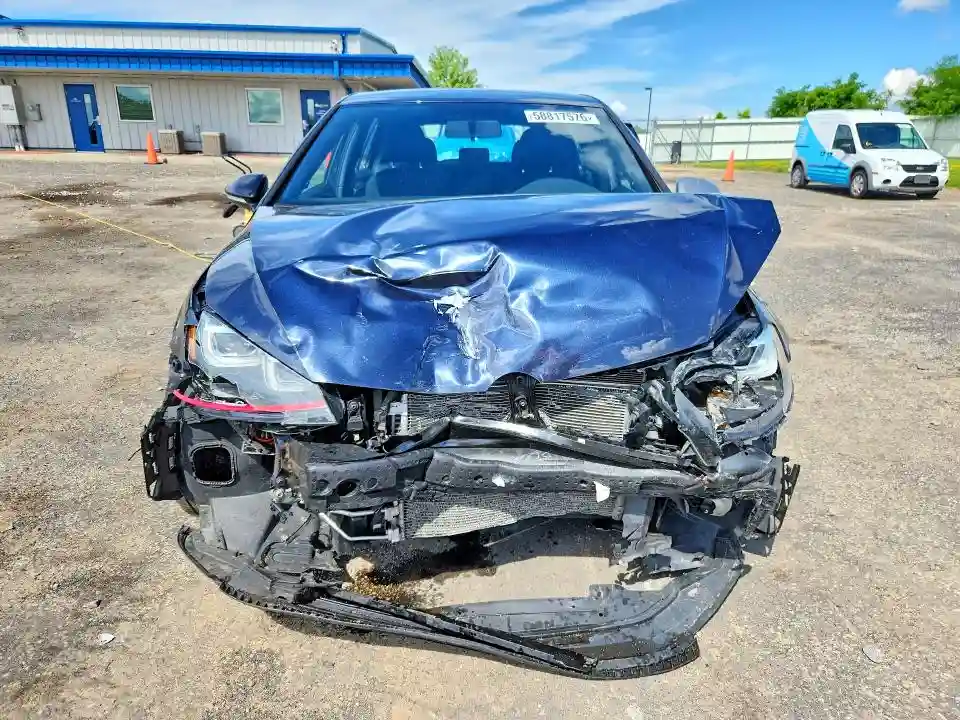 3VW547AU9HM022427 2017 VOLKSWAGEN GTI-4