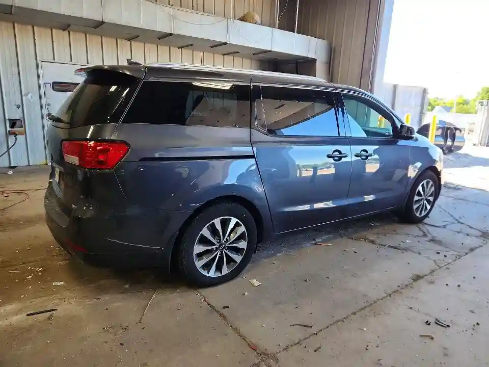 KNDMC5C17F6029950 2015 KIA SEDONA-2