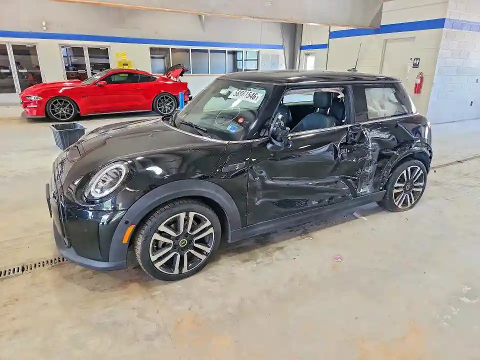WMW13DJ04N2R01057 2022 MINI COOPER SE-0