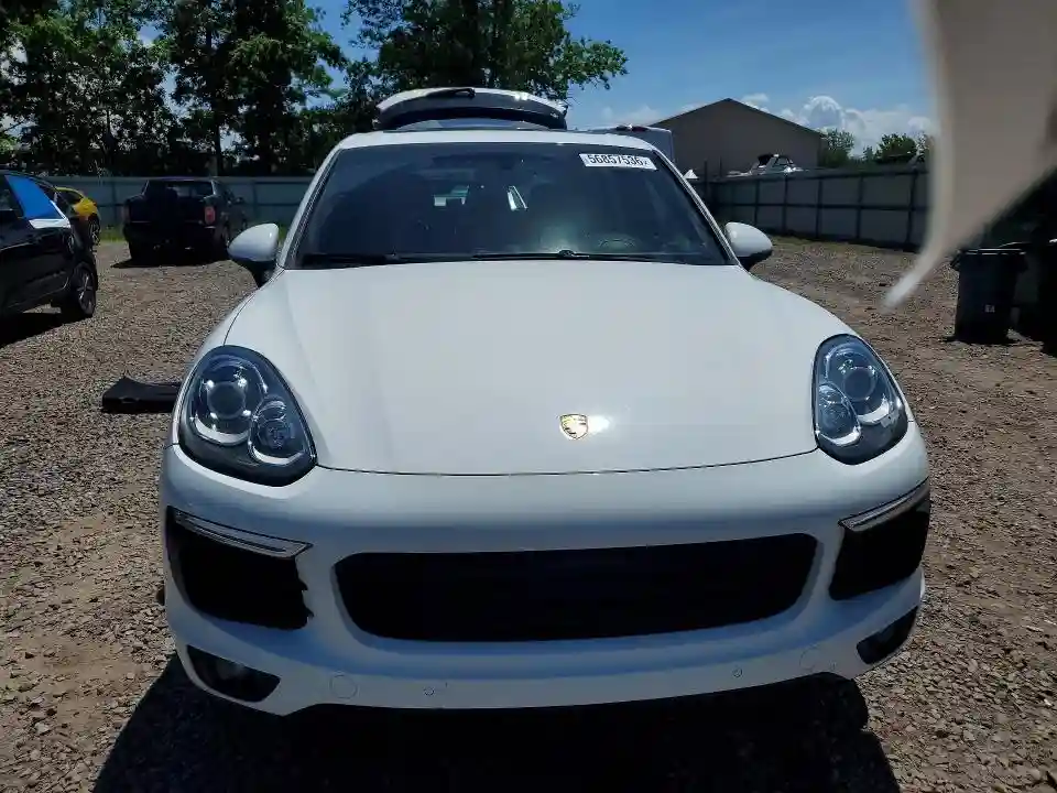 WP1AB2A25GLA95480 2016 PORSCHE CAYENNE-4