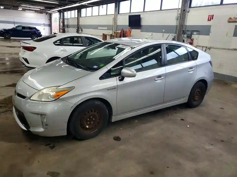 JTDKN3DU8D0353245 2013 TOYOTA PRIUS-0