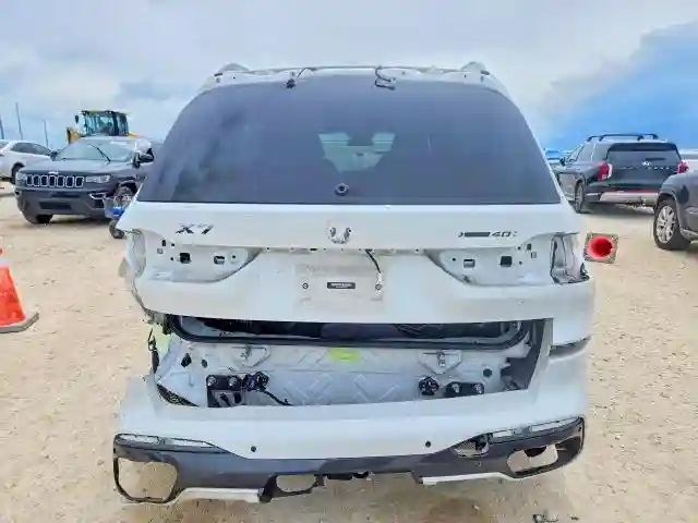 5UX23EM06P9P83739 2023 BMW X7-5