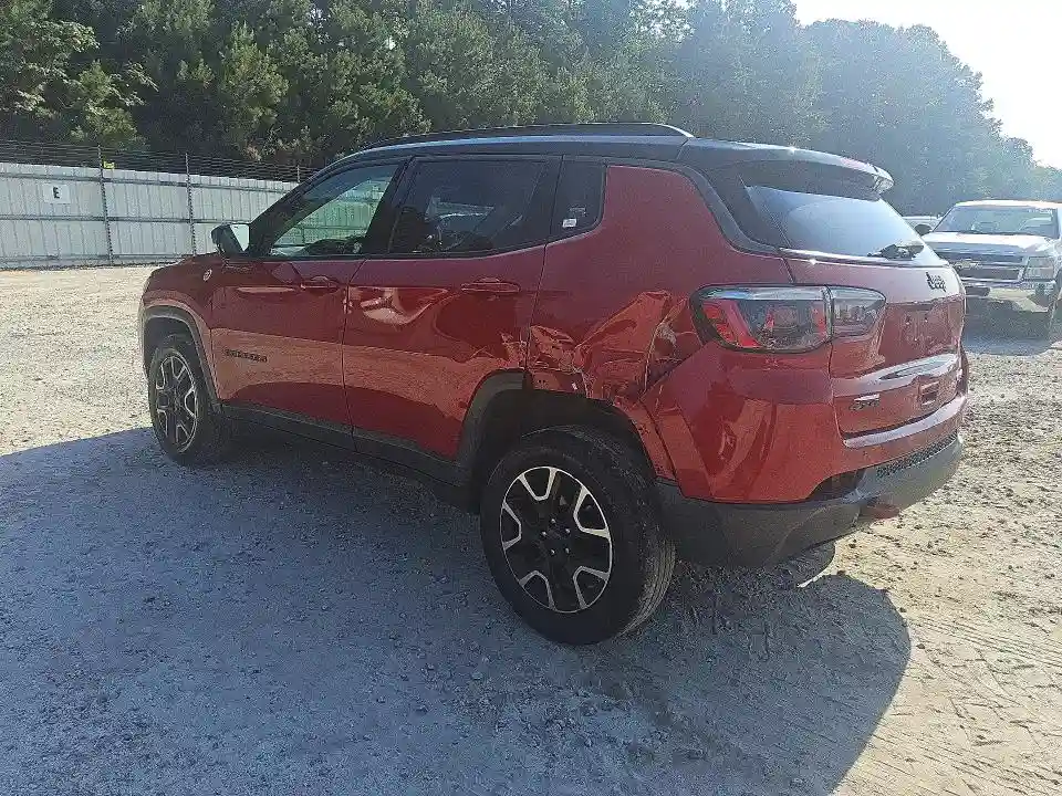 3C4NJDDB2KT795239 2019 JEEP COMPASS-1