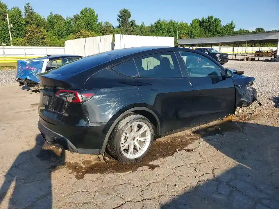 7SAYGDEE6PA058586 2023 TESLA MODEL Y-2