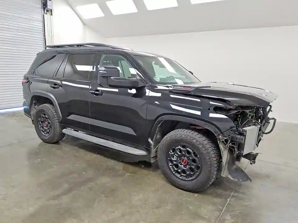 7SVAAABA1SX054968 2025 TOYOTA SEQUOIA-3