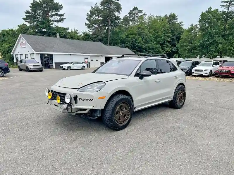 WP1AF2AY1MDA36070 2021 PORSCHE CAYENNE-1