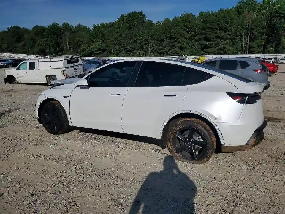 7SAYGDEE7TA447327 2026 TESLA MODEL Y-1
