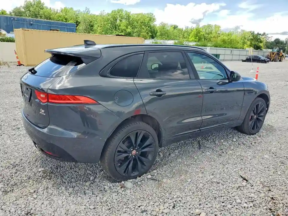 SADCM2FV3JA289861 2018 JAGUAR F-PACE-2