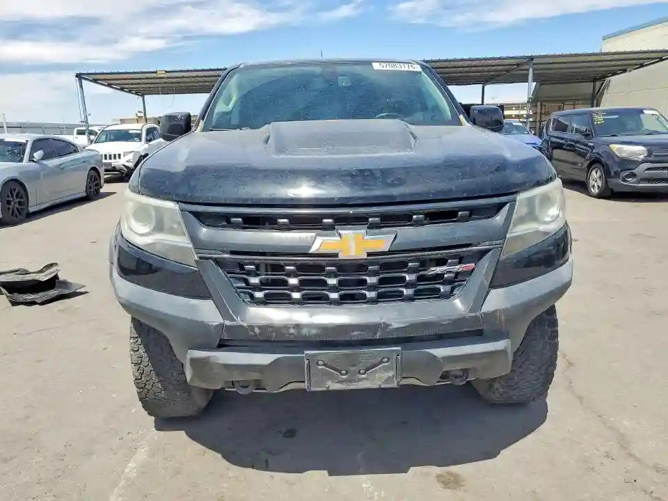 1GCGTEEN2J1211915 2018 CHEVROLET COLORADO-4