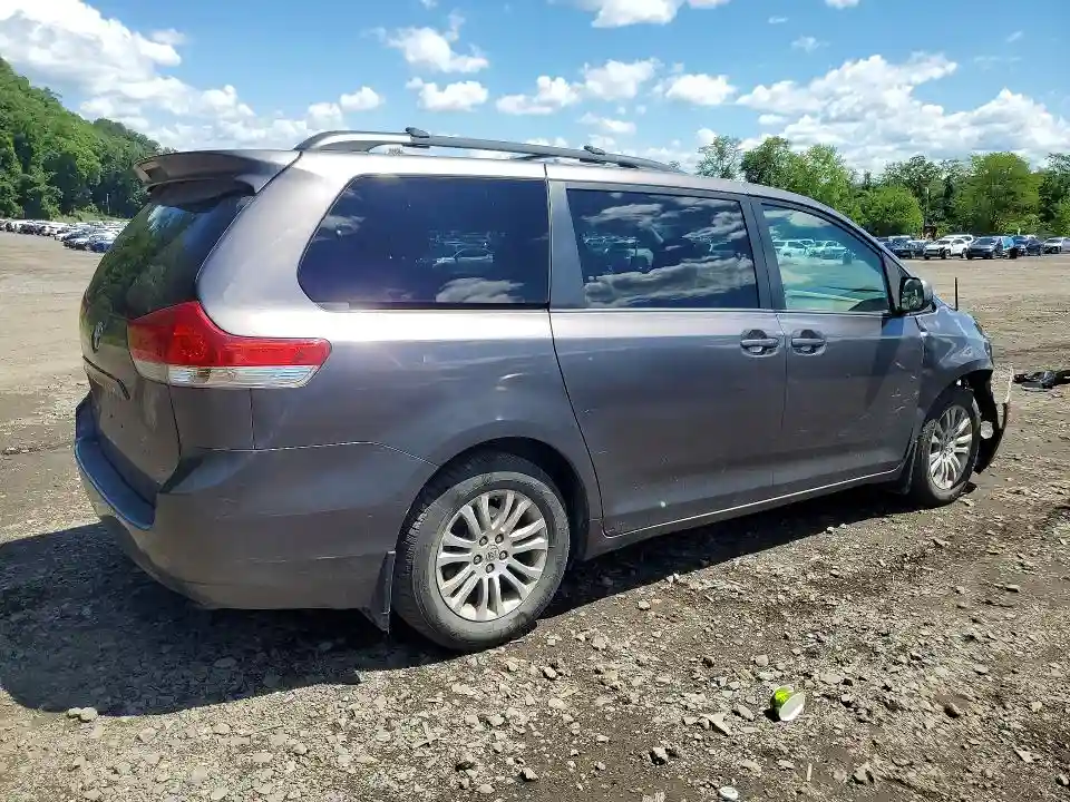 5TDYK3DCXCS266579 2012 TOYOTA SIENNA-2