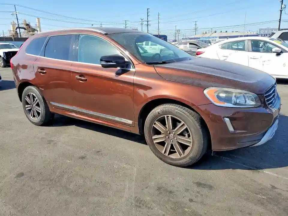 YV440MDR8H2225720 2017 VOLVO XC60-3