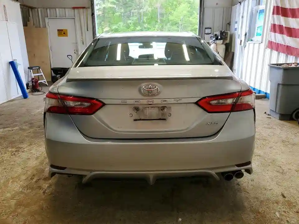 4T1B11HK9JU093091 2018 TOYOTA CAMRY-5