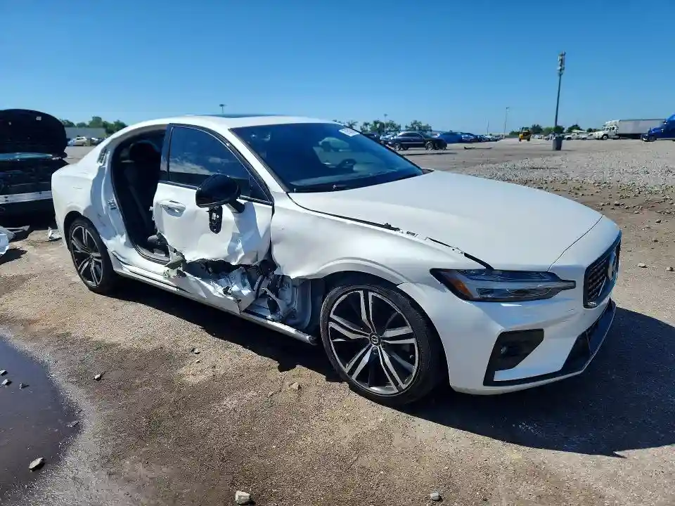 7JR102FM8MG094573 2021 VOLVO S60-3