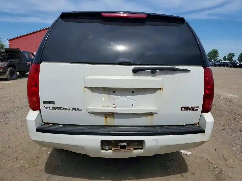 1GKS2HE37BR127559 2011 GMC YUKON-5