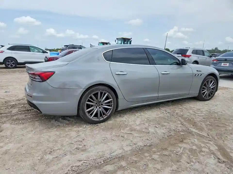 ZAM56YRM2N1385101 2022 MASERATI QUATTROPOR-2