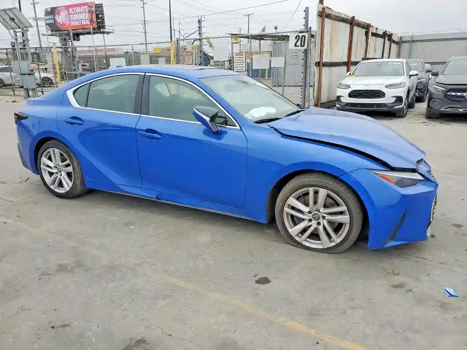 JTHCA1D24M5112965 2021 LEXUS IS-3