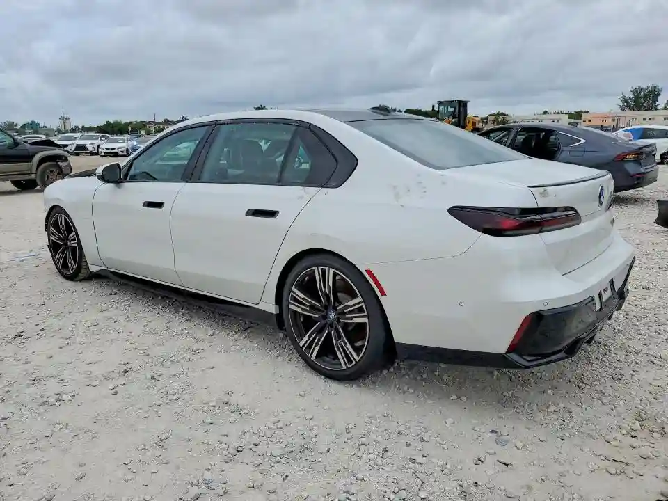 WBA23EH0XSCV31352 2025 BMW 7 SERIES-1
