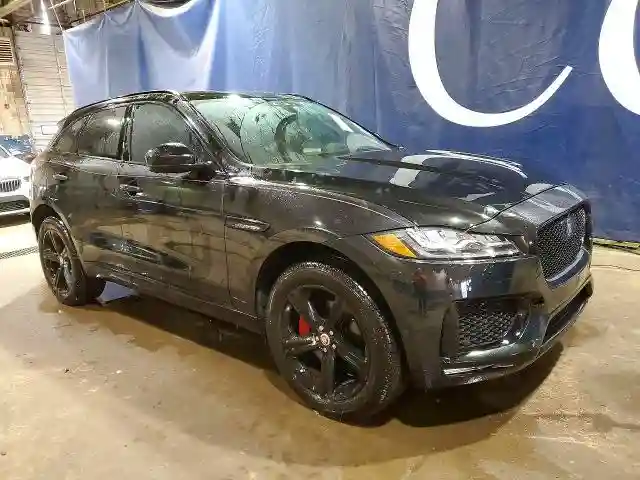 SADCM2BVXHA088233 2017 JAGUAR F-PACE-3