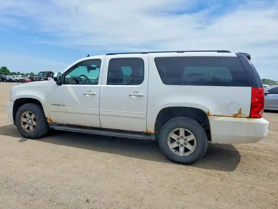 1GKS2HE37BR127559 2011 GMC YUKON-1