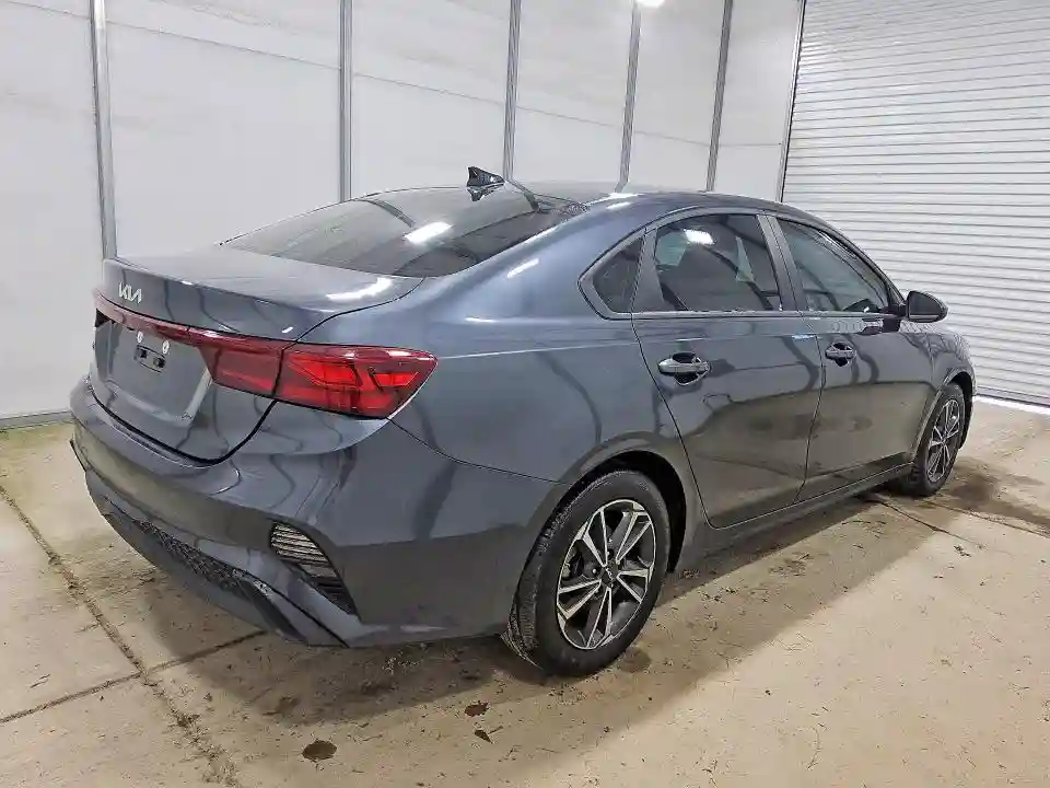 3KPF24AD4RE780991 2024 KIA FORTE-2