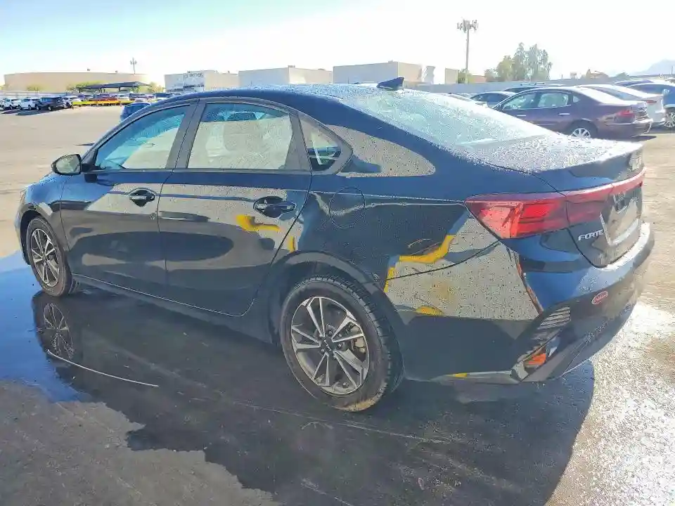 3KPF24AD5PE666902 2023 KIA FORTE-1