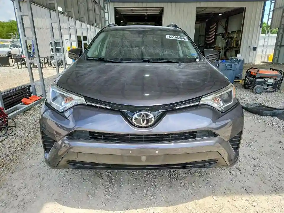 JTMBFREV1HJ136224 2017 TOYOTA RAV4-4
