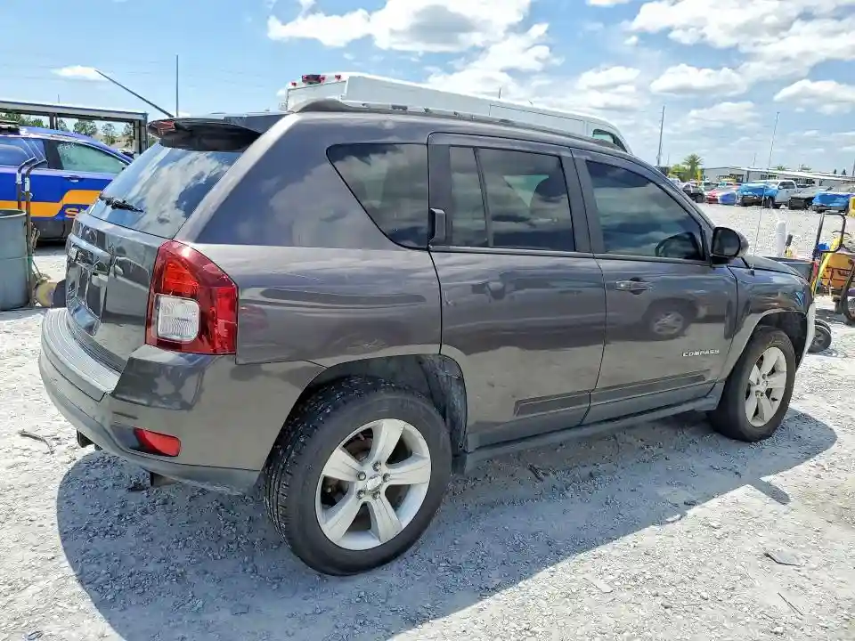 1C4NJDBB4FD393155 2015 JEEP COMPASS-2