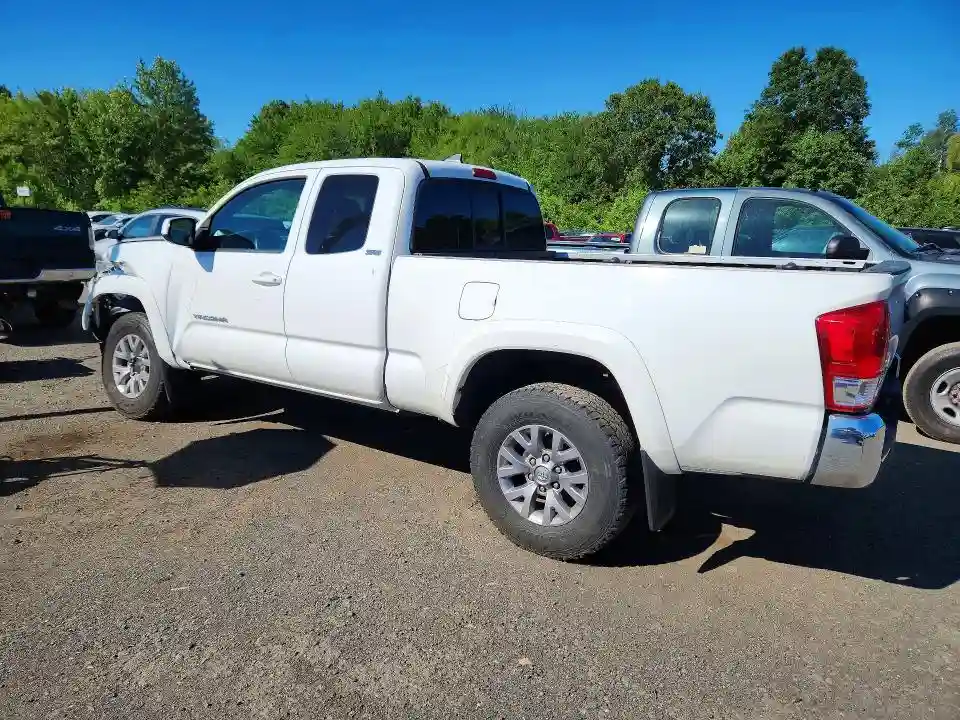 5TFSZ5AN4HX071582 2017 TOYOTA TACOMA-1