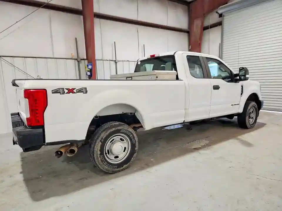 1FT8X3BT3JEB36683 2018 FORD F350-2