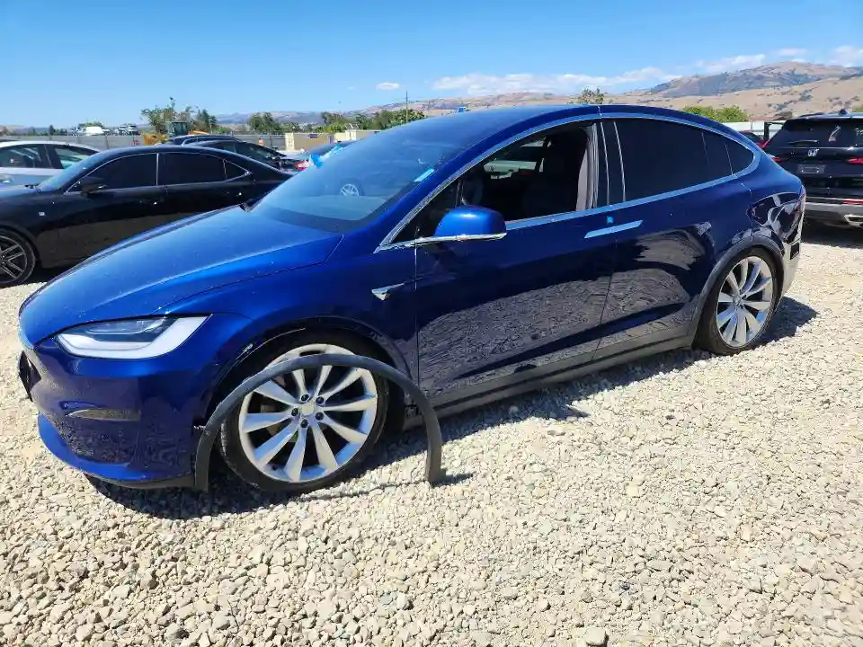 5YJXCBE28MF322520 2021 TESLA MODEL X-0