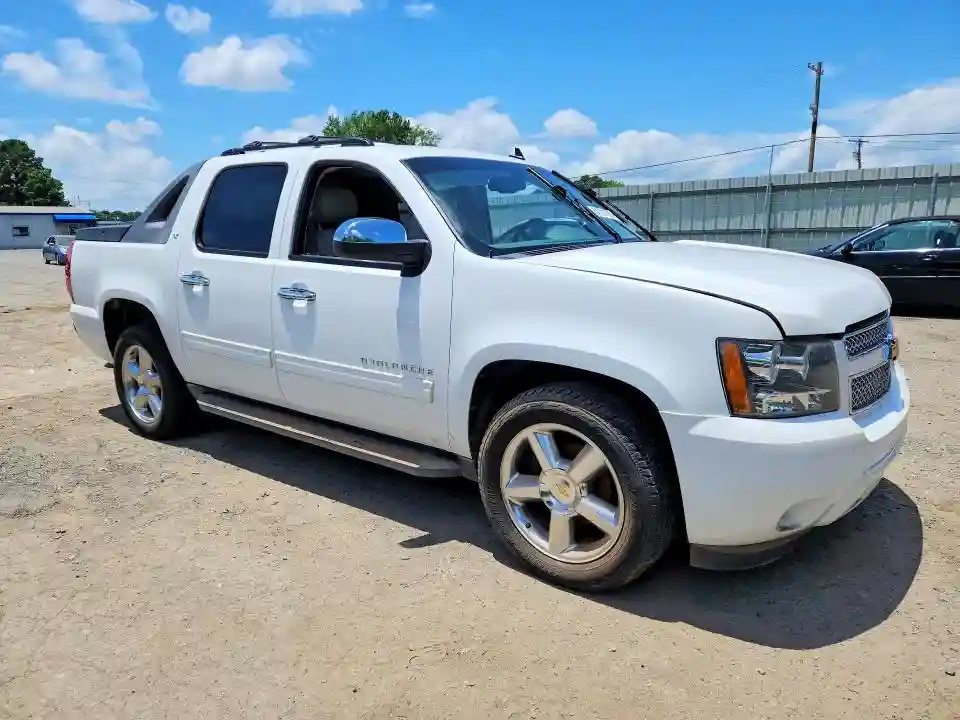 3GNMCFE0XCG308420 2012 CHEVROLET AVALANCHE-3