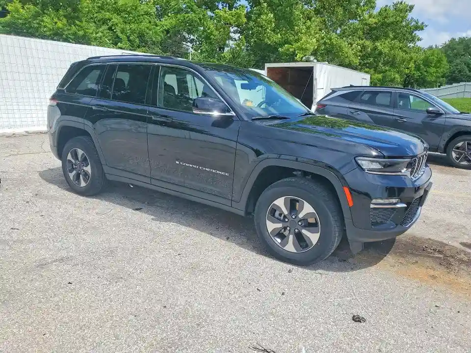 1C4RJYB69N8721382 2022 JEEP GRAND CHEROKEE-3