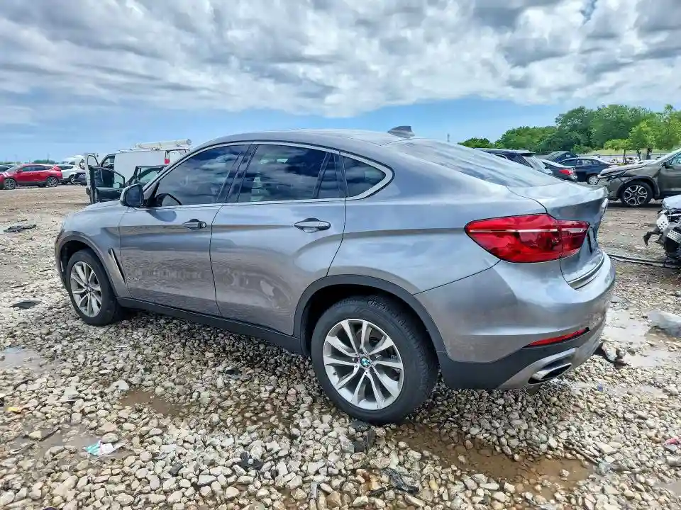 5UXKU2C50J0Z61553 2018 BMW X6-1