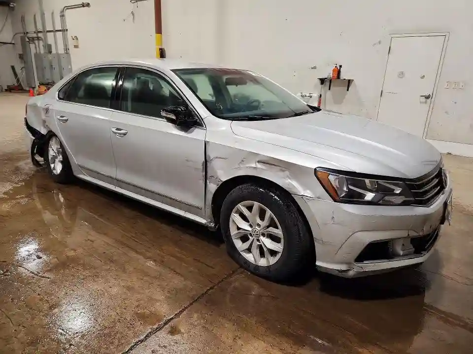 1VWAT7A31GC028456 2016 VOLKSWAGEN PASSAT-3
