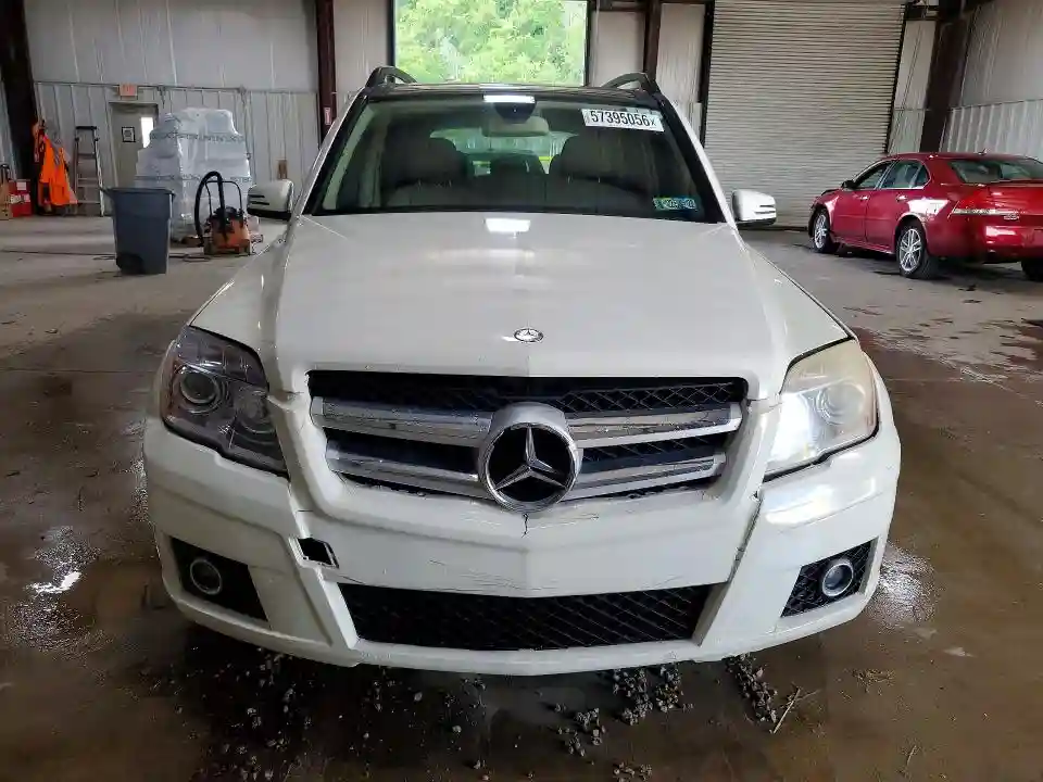 WDCGG5GB5AF504115 2010 MERCEDES-BENZ GLK-CLASS-4
