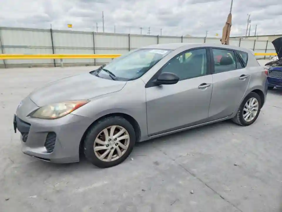 JM1BL1L84C1581038 2012 MAZDA 3-0