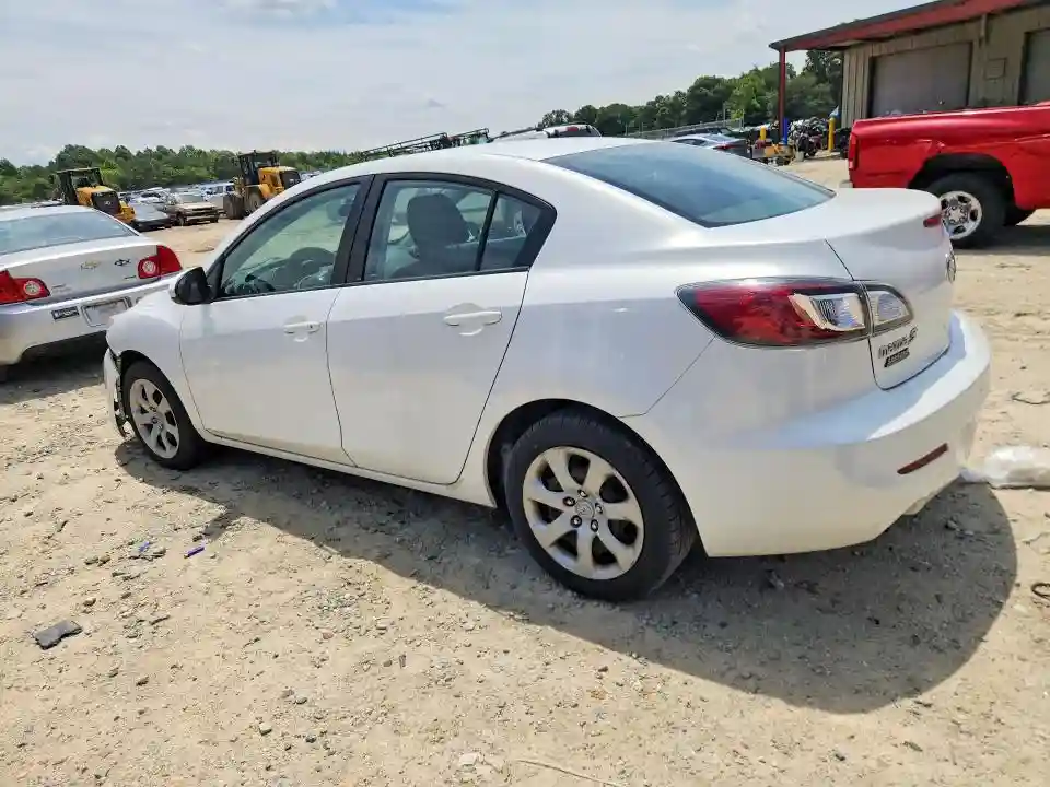 JM1BL1U75D1706670 2013 MAZDA 3-1