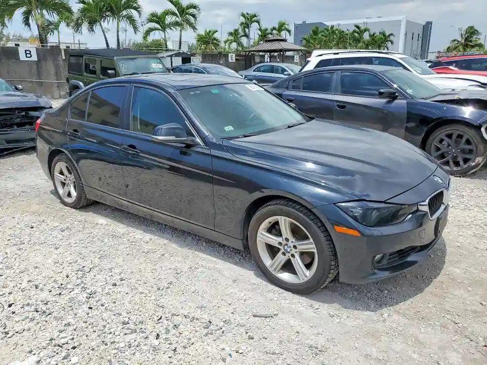WBA3B5C59DJ599182 2013 BMW 3 SERIES-3