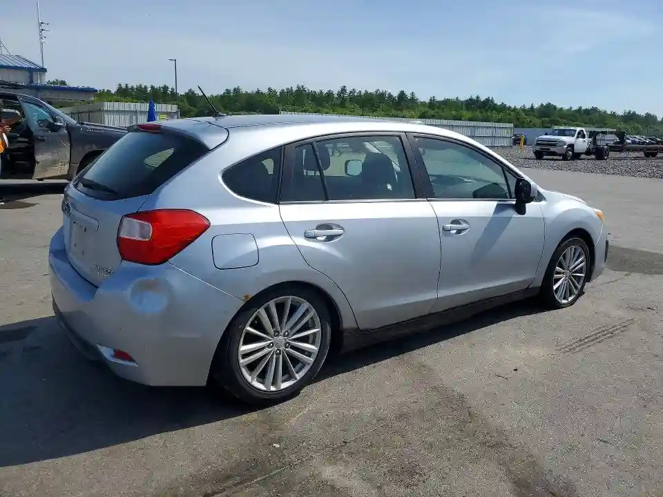 JF1GPAD67D2217768 2013 SUBARU IMPREZA-2