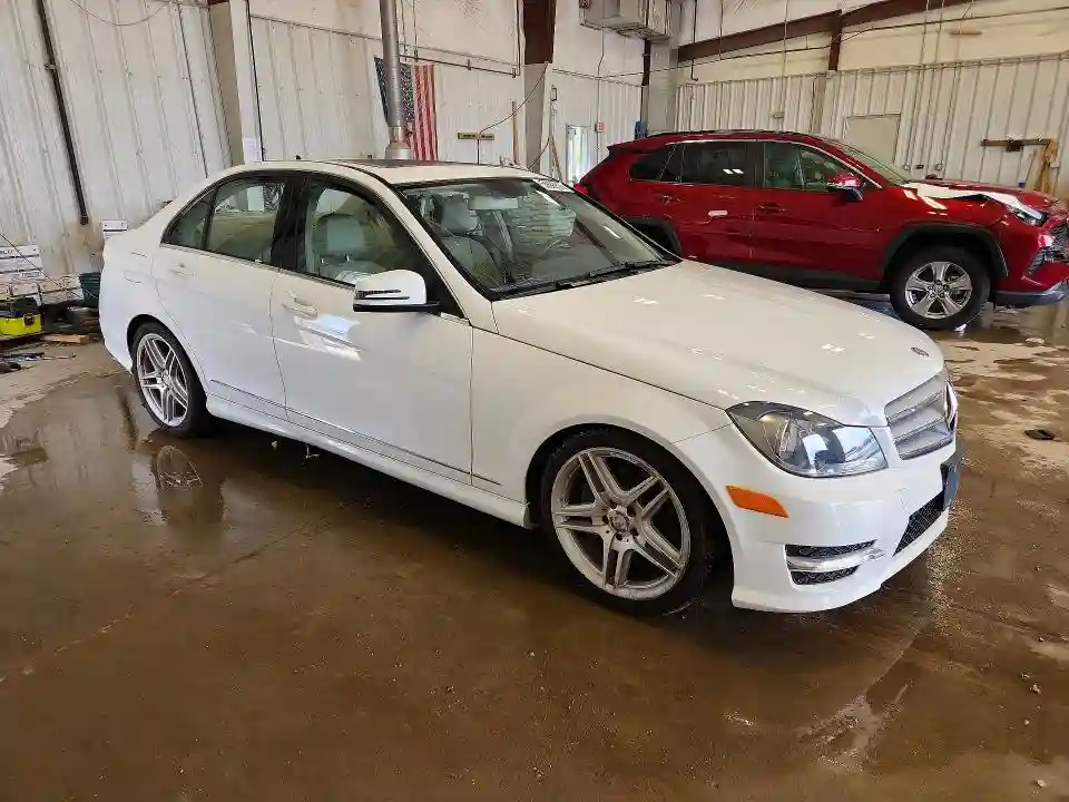 WDDGF8AB8DR274680 2013 MERCEDES-BENZ C-CLASS-3