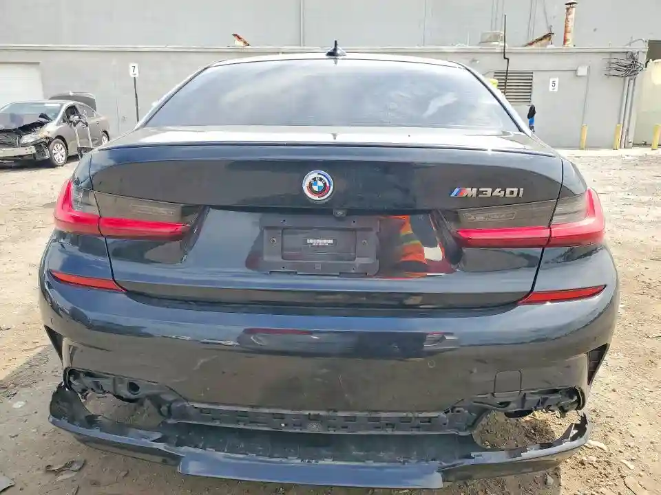 3MW5U7J00N8C71989 2022 BMW M3-5
