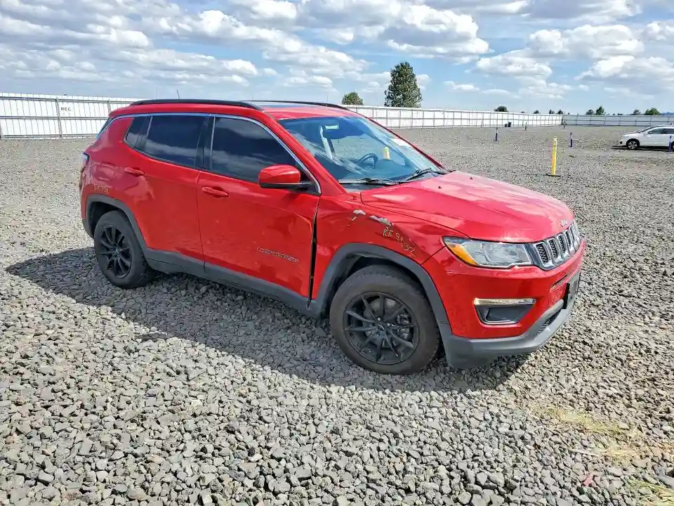 3C4NJDBB2JT239014 2018 JEEP COMPASS-3