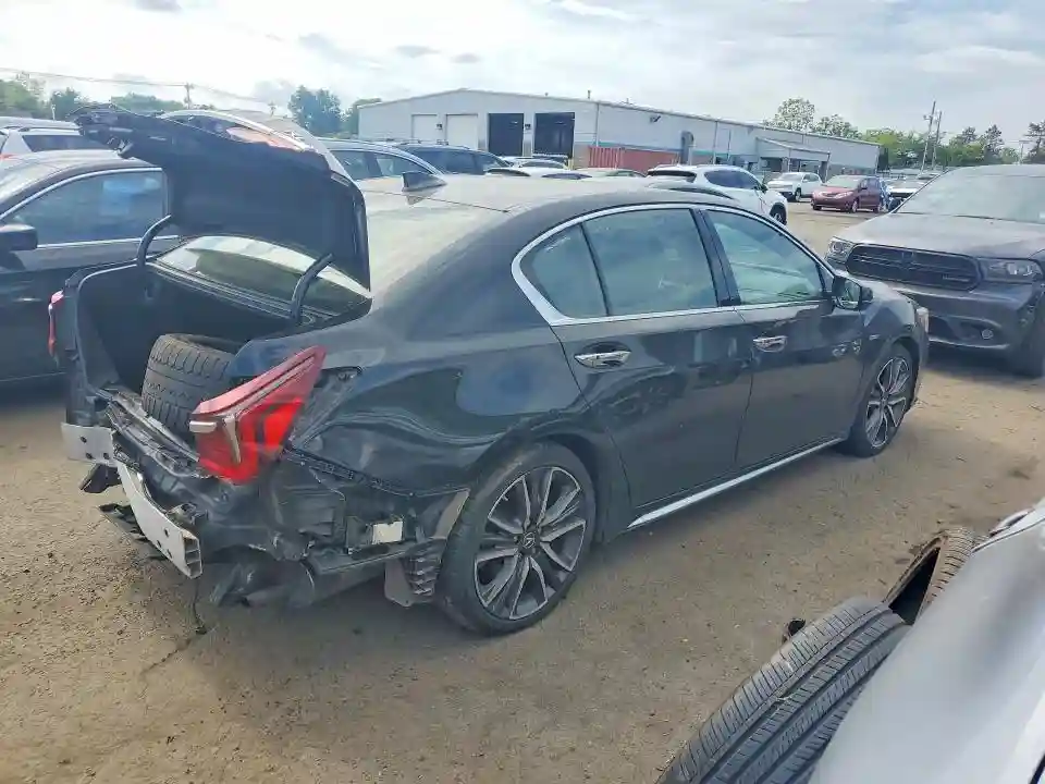 JH4KC2F98JC000456 2018 ACURA RLX-2