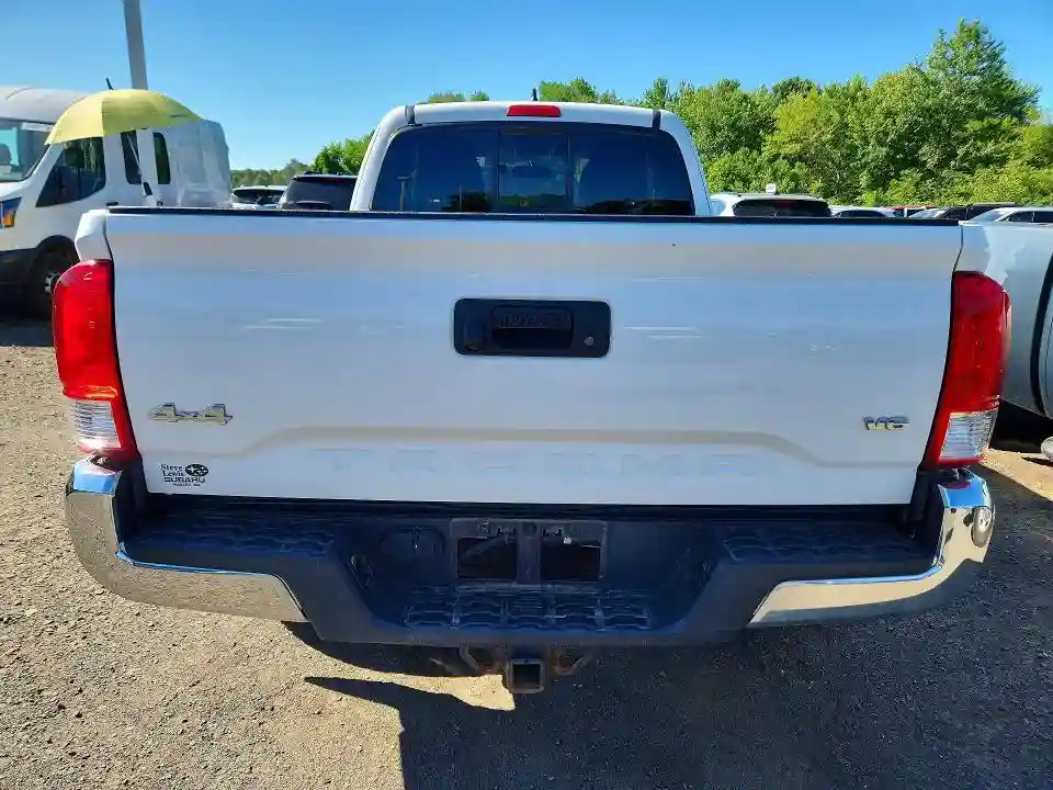 5TFSZ5AN4HX071582 2017 TOYOTA TACOMA-5